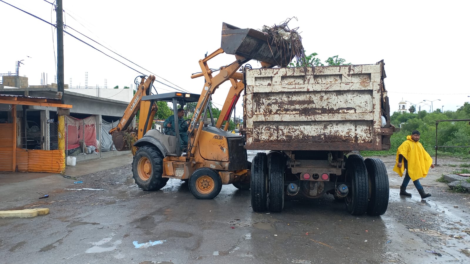 Intensifica Gobierno de Matamoros trabajos de desazolve en drenes