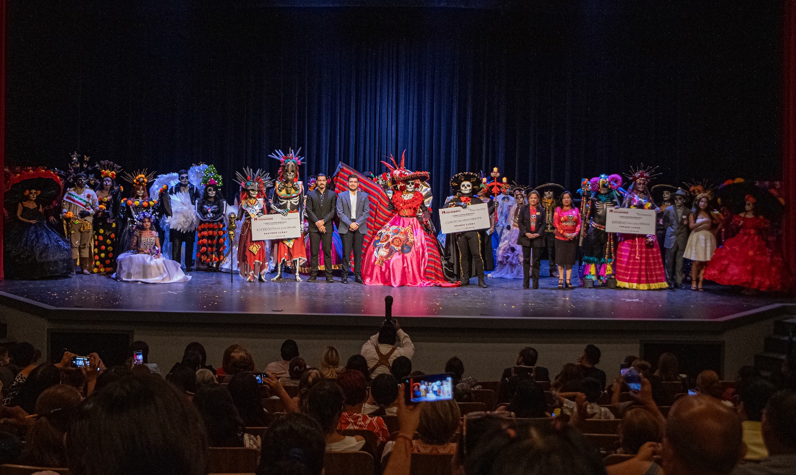 Inicia el Festival de la Huesuda; alcalde se compromete a preservar las tradiciones.