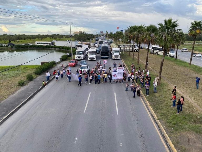 Protesta de madres buscadoras paraliza por cuatro horas la carretera Reynosa-Monterrey