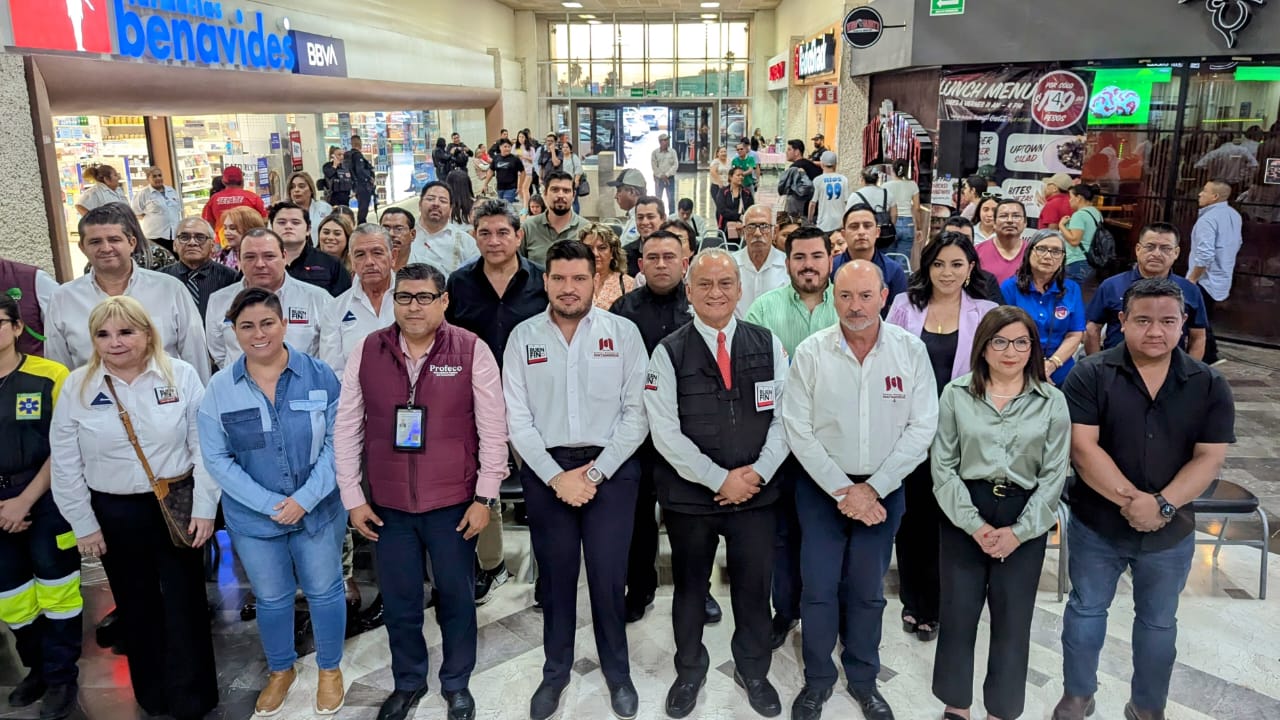 Inaugura el alcalde Alberto Granados el Buen Fin en Matamoros.