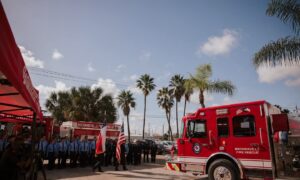 Bomberos de Matamoros reciben donación de equipo por parte de Brownsville Fire Department.