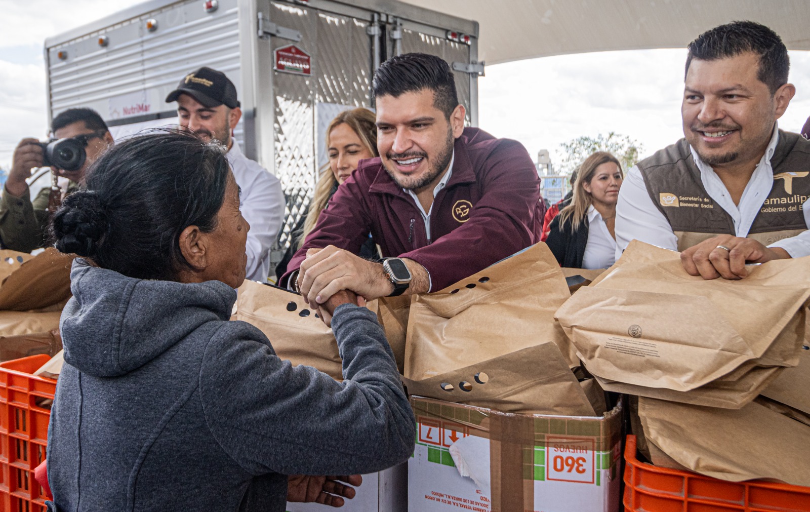 Concluye tercera entrega del programa Nutrimar en Matamoros de manos del alcalde Alberto Granados